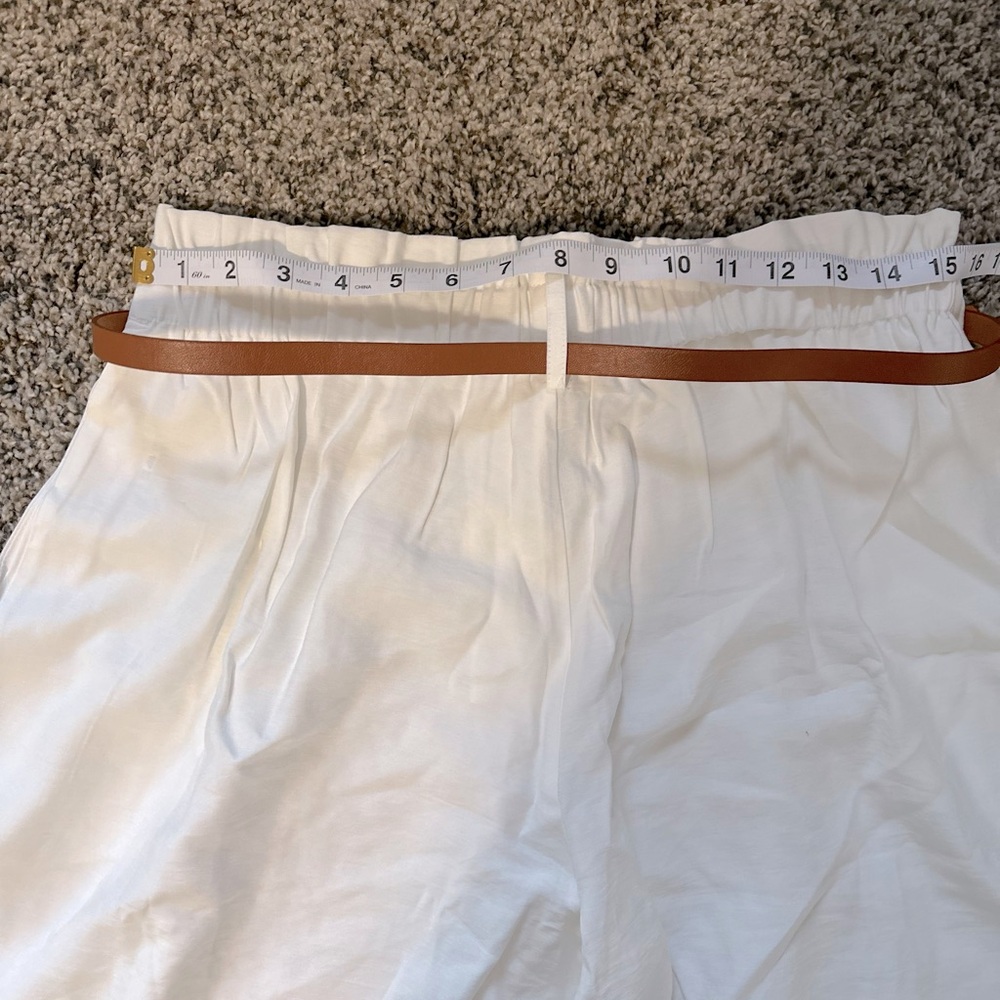 High Waist Pleated Women’s Shorts - White - Picture 12 of 16
